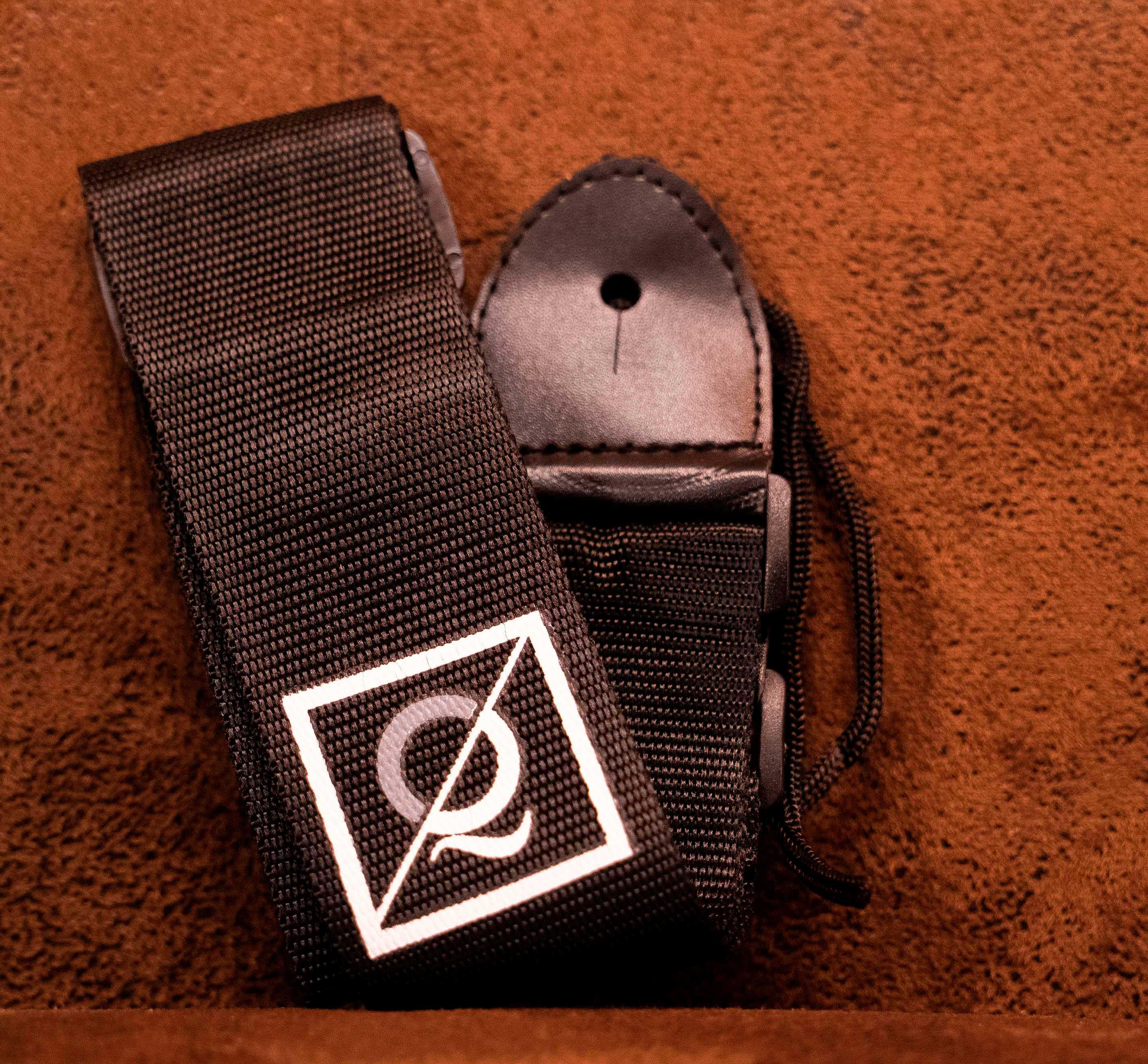 QBE-JB35 BK BASS PACK