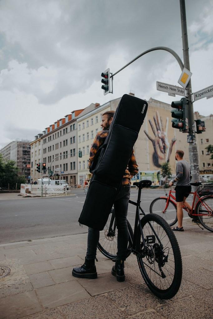 PRIVIA PX-S1100BK + SC-800 + SP-34